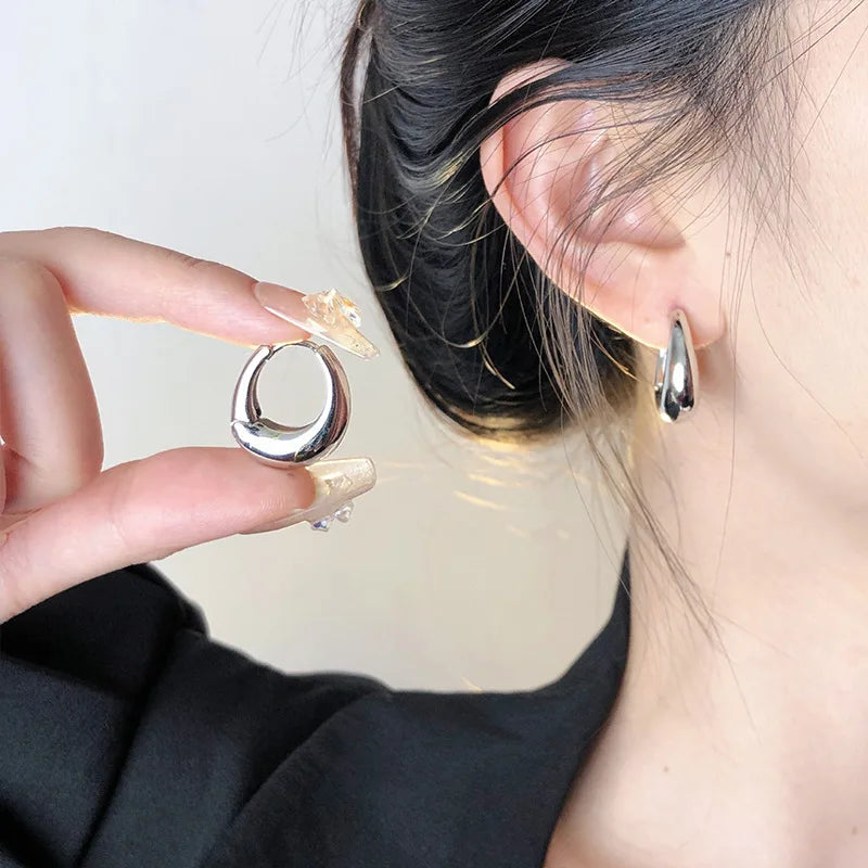 Bold Curve Chunky Hoops