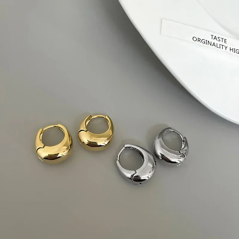 Bold Curve Chunky Hoops